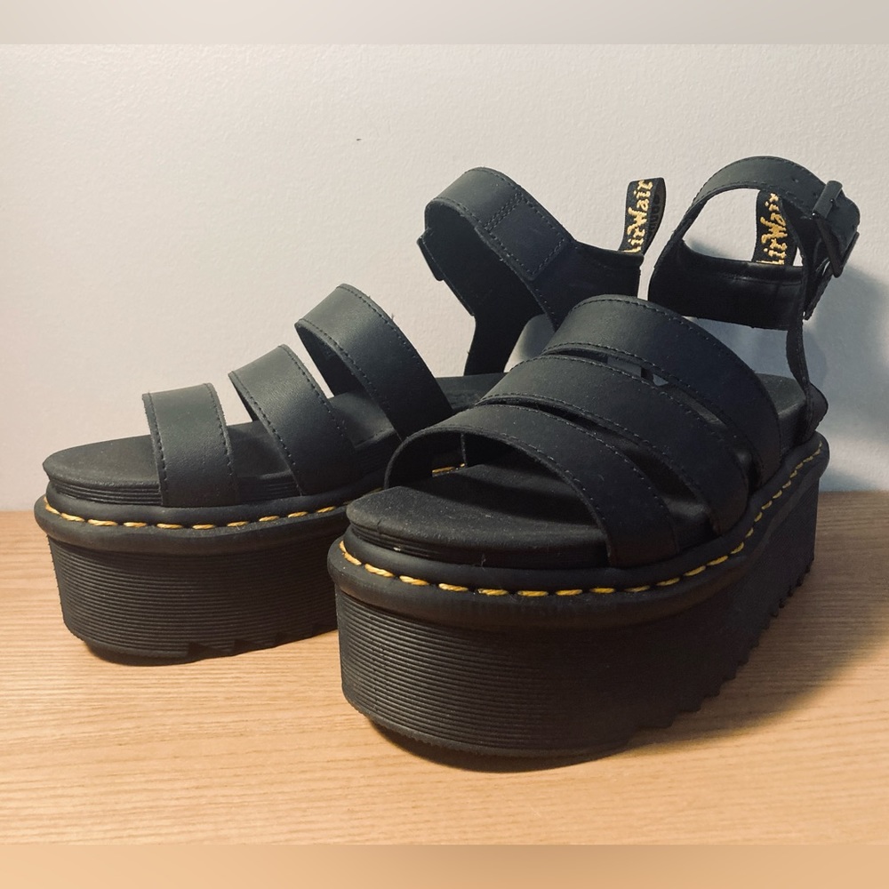NWOT Dr. Martens Blaire Hydro Platform Sandals